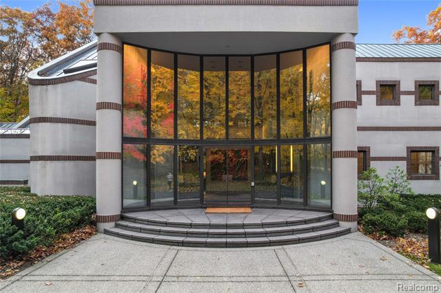 Builiding view four for 1335 Trowbridge, Bloomfield Hills, MI. 48304