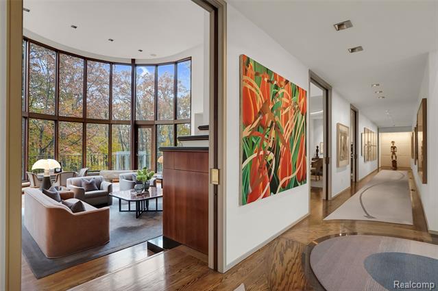 Builiding view nine for 1335 Trowbridge, Bloomfield Hills, MI. 48304