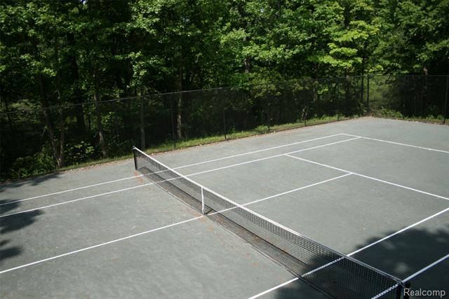 Builiding view sixty eight for 1335 Trowbridge, Bloomfield Hills, MI. 48304