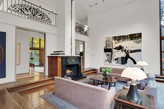 Builiding view thirteen for 1335 Trowbridge, Bloomfield Hills, MI. 48304