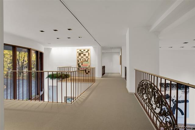 Builiding view thirty four for 1335 Trowbridge, Bloomfield Hills, MI. 48304