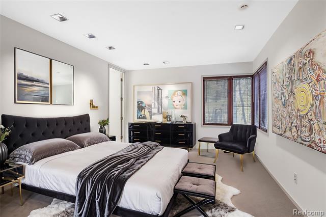 Builiding view thirty one for 1335 Trowbridge, Bloomfield Hills, MI. 48304