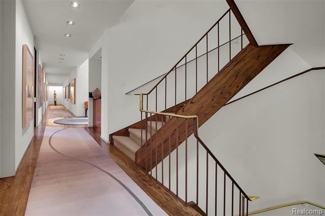 Builiding view thirty three for 1335 Trowbridge, Bloomfield Hills, MI. 48304