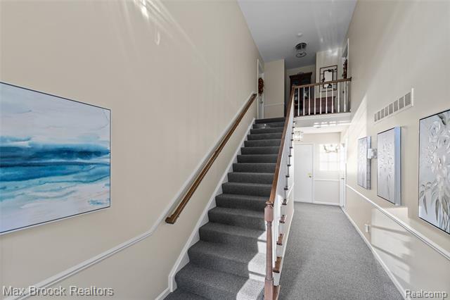 Builiding view eight for 229 Barden, Bloomfield Hills, MI. 48304