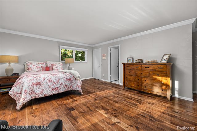 Builiding view eighteen for 229 Barden, Bloomfield Hills, MI. 48304