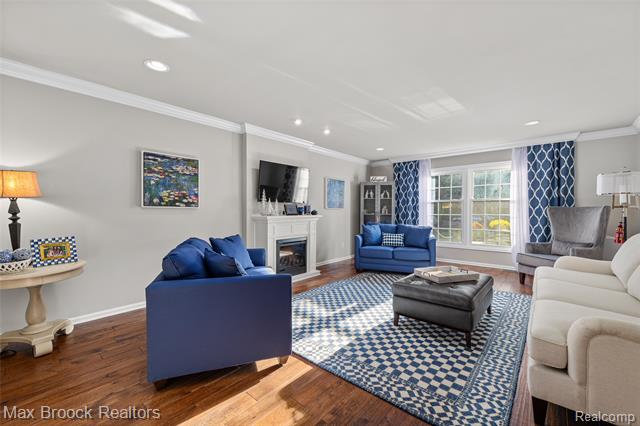 Builiding view nine for 229 Barden, Bloomfield Hills, MI. 48304