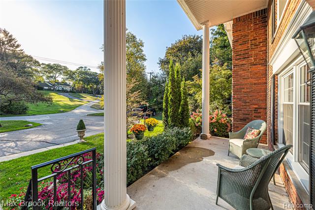 Builiding view seven for 229 Barden, Bloomfield Hills, MI. 48304