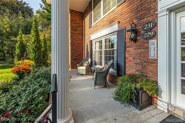 Builiding view six for 229 Barden, Bloomfield Hills, MI. 48304