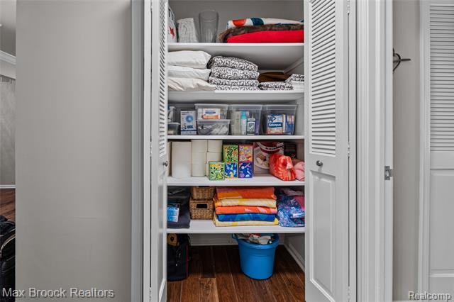 Builiding view twenty nine for 229 Barden, Bloomfield Hills, MI. 48304