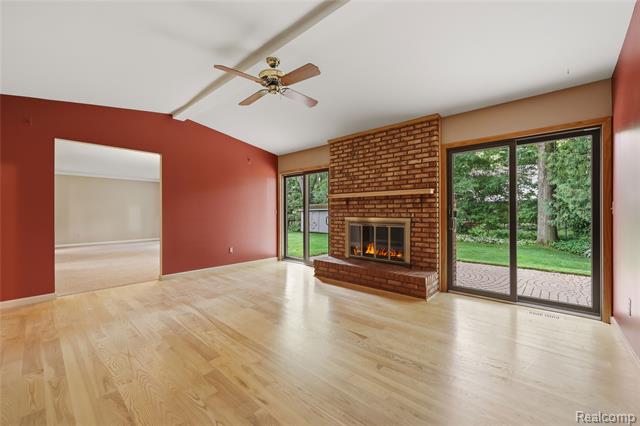 Builiding view six for 640 Longfellow, Troy, MI. 48085