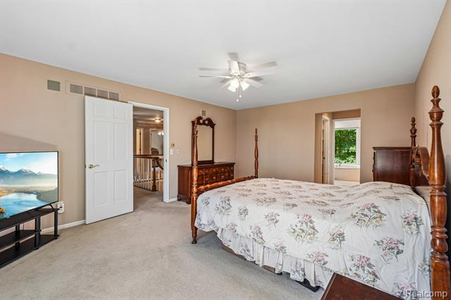 Builiding view forty one for 4523 Rivers Edge, Troy, MI. 48098