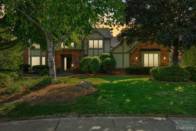 Builiding view sixty five for 4523 Rivers Edge, Troy, MI. 48098