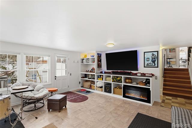 Builiding view twenty eight for 3873 Top View, Bloomfield Hills, MI. 48304