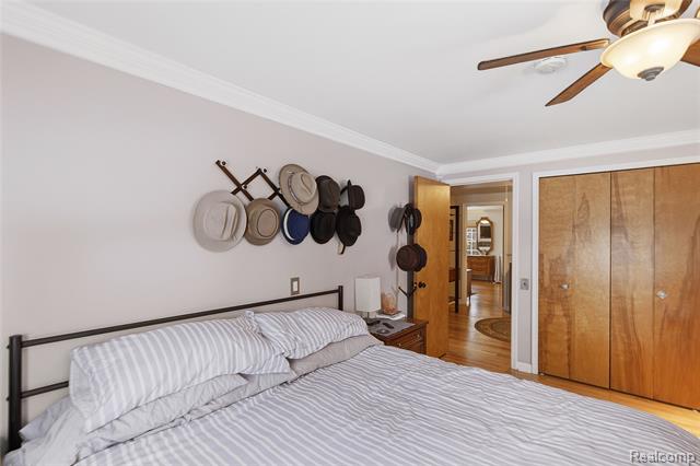 Builiding view twenty three for 3873 Top View, Bloomfield Hills, MI. 48304