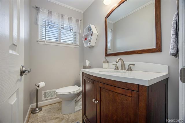 Builiding view twelve for 4151 Cambridge Crescent, Troy, MI. 48085