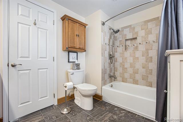 Builiding view twenty three for 4151 Cambridge Crescent, Troy, MI. 48085