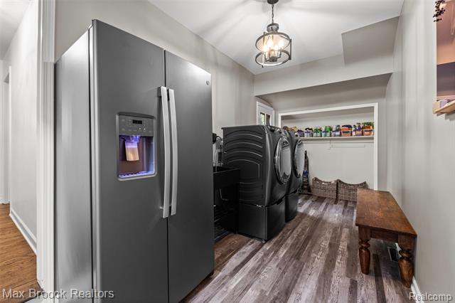 Builiding view eighteen for 433 Whippers In, Bloomfield Hills, MI. 48304