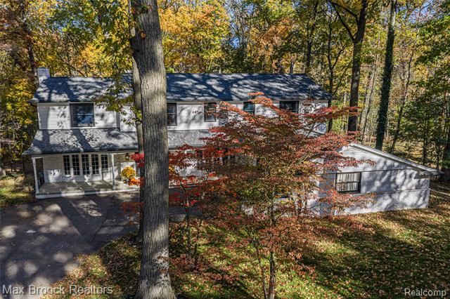 Builiding view one for 433 Whippers In, Bloomfield Hills, MI. 48304