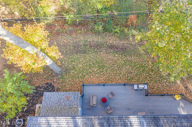 Builiding view thirty for 433 Whippers In, Bloomfield Hills, MI. 48304