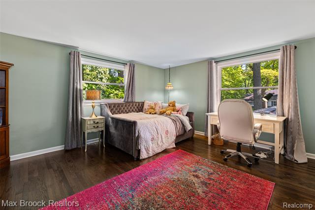 Builiding view twenty four for 433 Whippers In, Bloomfield Hills, MI. 48304