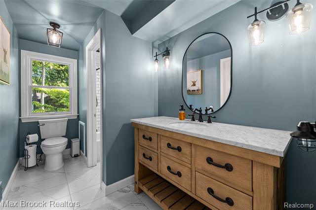 Builiding view twenty six for 433 Whippers In, Bloomfield Hills, MI. 48304