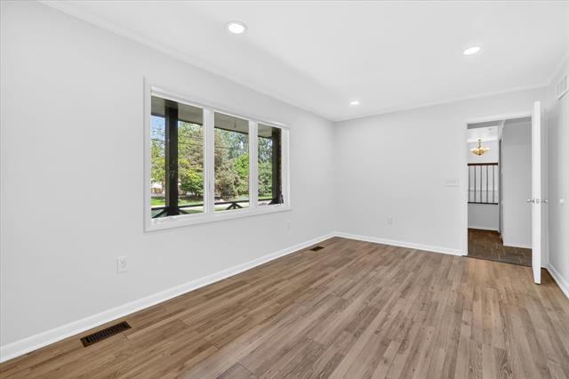 Builiding view twenty six for 2049 Shore Hill, West Bloomfield, MI. 48323