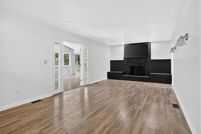 Builiding view twenty two for 2049 Shore Hill, West Bloomfield, MI. 48323