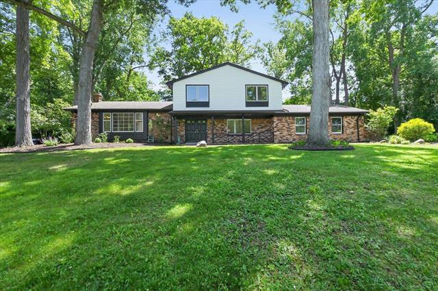 Builiding view two for 2049 Shore Hill, West Bloomfield, MI. 48323