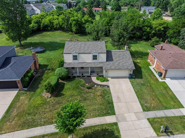 Builiding view forty two for 1083 Shallowdale, Troy, MI. 48085