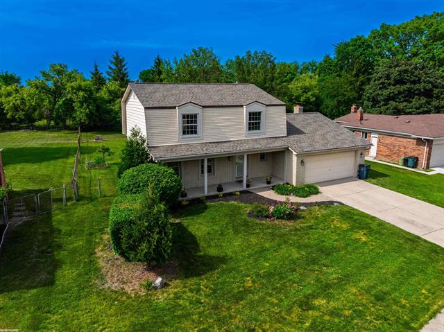 front view for 1083 Shallowdale Dr, Troy, Mi. 48085
