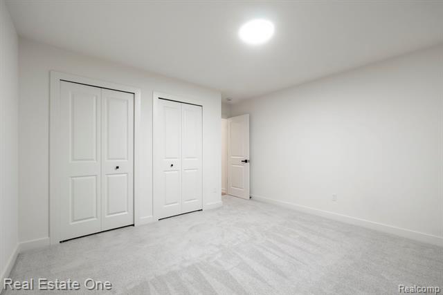 Builiding view forty three for 1227 Shallowdale, Troy, MI. 48085