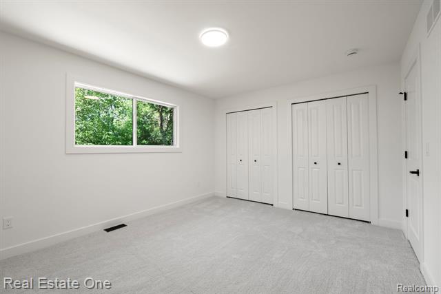Builiding view thirty eight for 1227 Shallowdale, Troy, MI. 48085