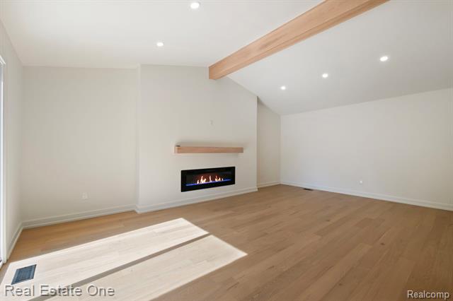 Builiding view twelve for 1227 Shallowdale, Troy, MI. 48085