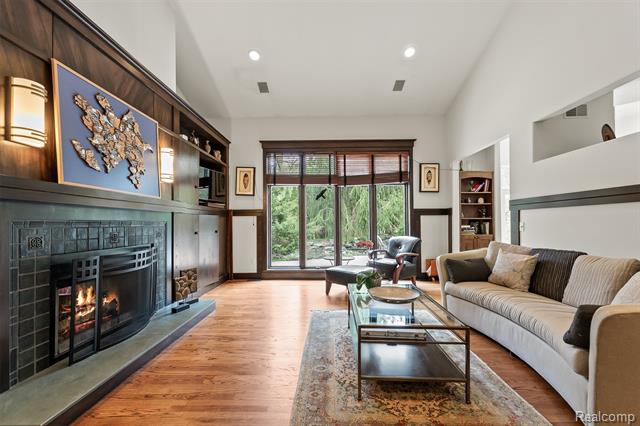 Builiding view seven for 1800 Tiverton, Bloomfield Hills, MI. 48304