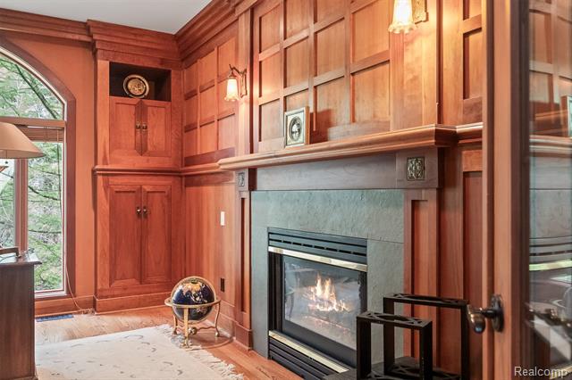 Builiding view twenty one for 1800 Tiverton, Bloomfield Hills, MI. 48304