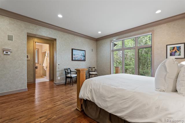 Builiding view twenty three for 1800 Tiverton, Bloomfield Hills, MI. 48304