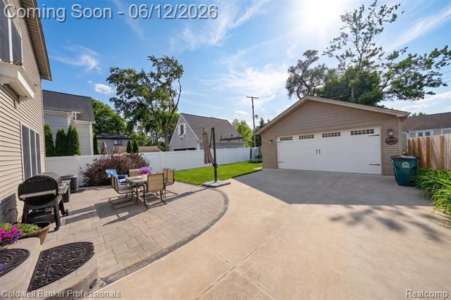 Builiding view twenty for 2666 Windemere, Birmingham, MI. 48009