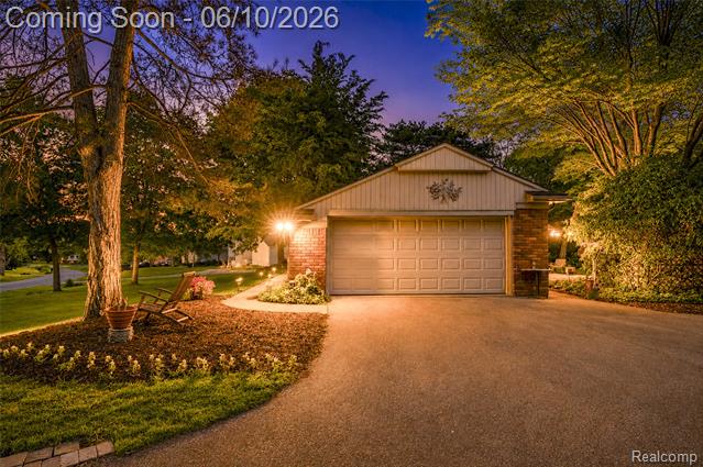 Builiding view nine for 3887 Stonecrest, West Bloomfield, MI. 48322