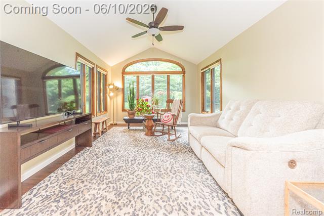 Builiding view twenty seven for 3887 Stonecrest, West Bloomfield, MI. 48322