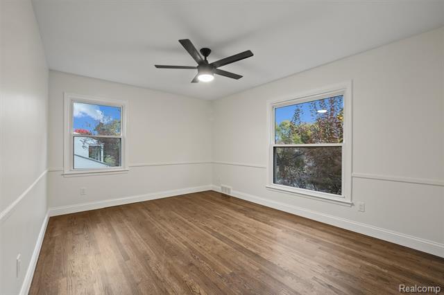 Builiding view nineteen for 4603 Hedgewood, Bloomfield Hills, MI. 48301