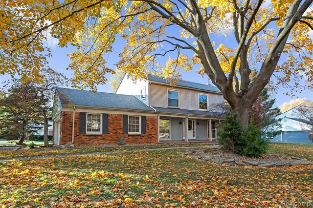 Builiding view two for 4603 Hedgewood, Bloomfield Hills, MI. 48301