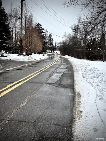 Builiding view eighty for 1250 Club, Bloomfield Hills, MI. 48302