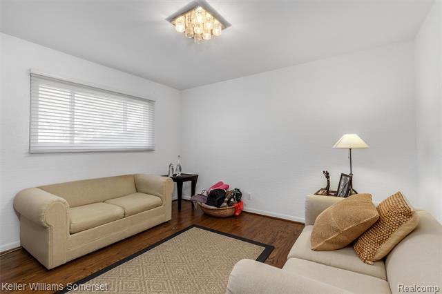 Builiding view five for 2129 Long Lake Shore, West Bloomfield, MI. 48323