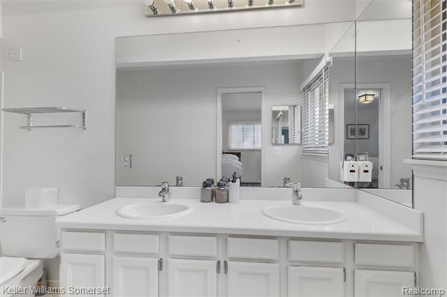 Builiding view twelve for 2129 Long Lake Shore, West Bloomfield, MI. 48323