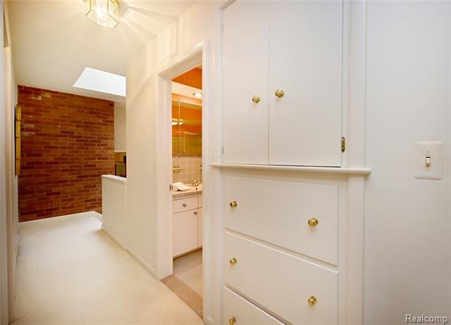 Builiding view twenty seven for 3310 Dogwood, Bloomfield Hills, MI. 48304