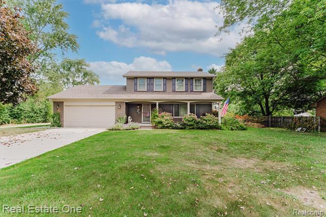 front view for 5374 Daniels Dr, Troy, Mi. 48098
