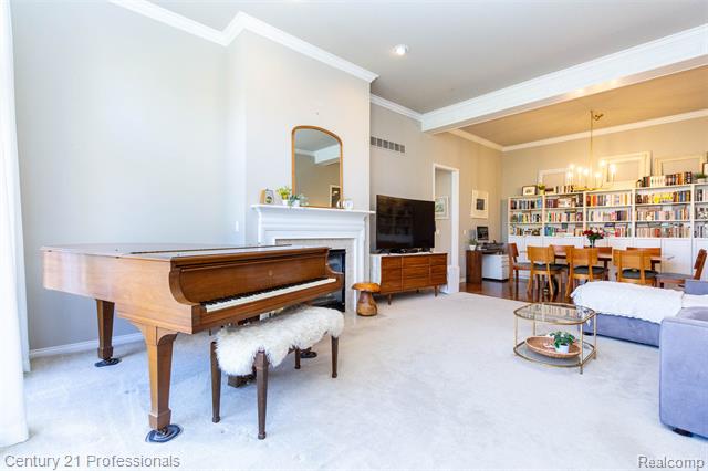 Builiding view eight for 207 Harrington, Troy, MI. 48098