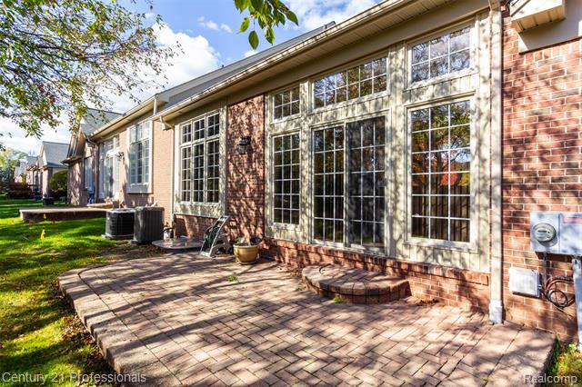 Builiding view forty three for 207 Harrington, Troy, MI. 48098