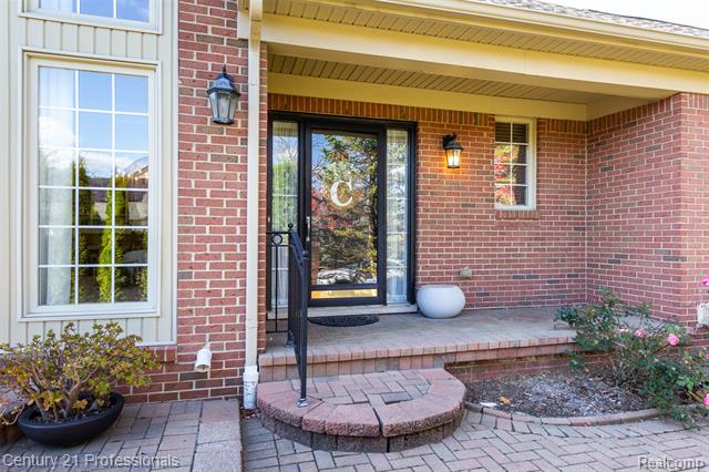 Builiding view four for 207 Harrington, Troy, MI. 48098