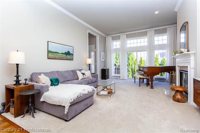 Builiding view seven for 207 Harrington, Troy, MI. 48098